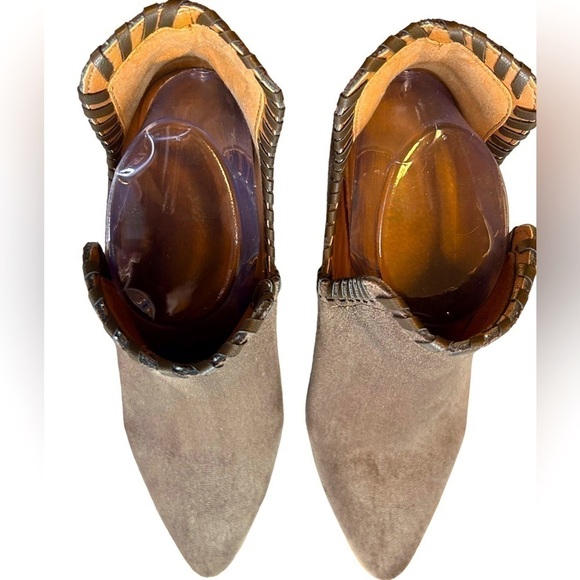 Mi.im Women’s Booties Chocolate Brown Suede Slip On Size-8 EUC - Picture 3 of 6